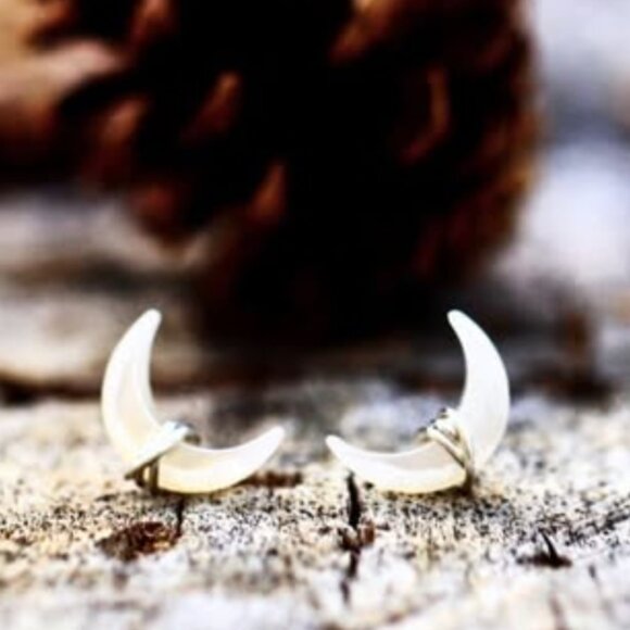 Moonbeam Studs - Mother of Pearl with Sterling Silver - Picture 1 of 1